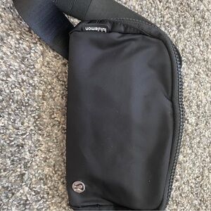 Black Lululemon fanny pack